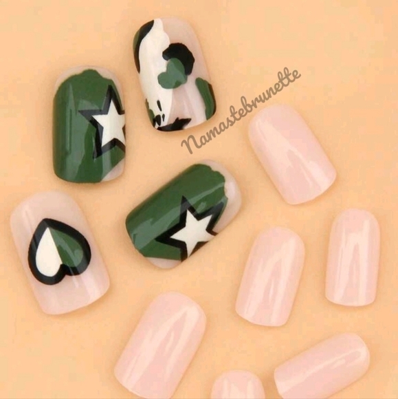 2/$16 Camouflage Press On Nails - Picture 5 of 9